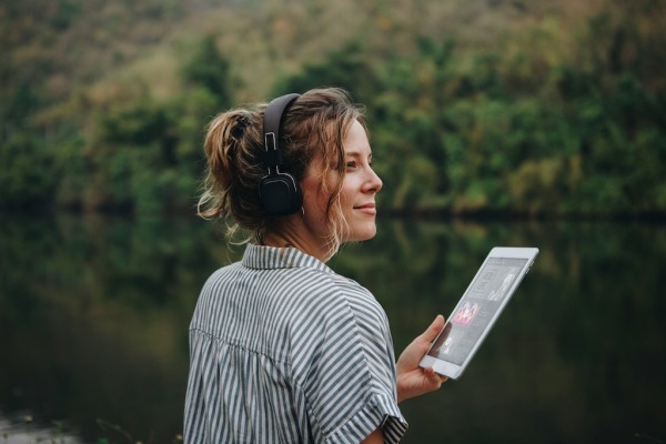 curated-lifestyle-P4Wz97SgQgA-unsplash-squashed.jpg